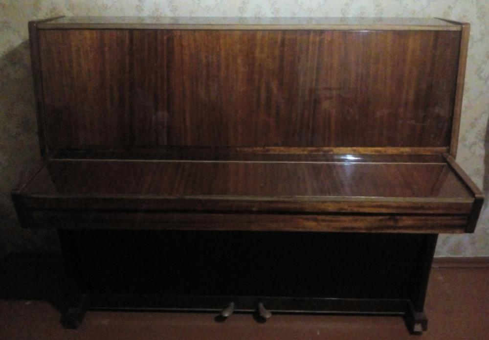 Продам піаніно Україна.