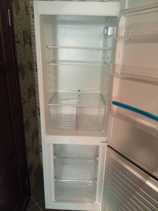 Холодильник zanussi zrb36101wa абсолютно новий. В ідеальному станi