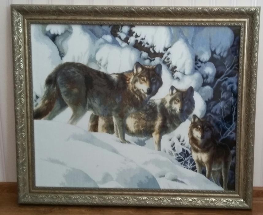 Вышитая картина "Волчья стая"