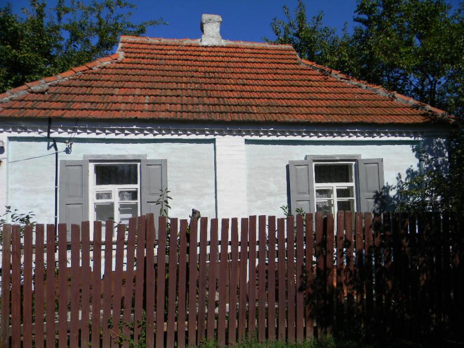 Продам добротний будинок в Яківцях