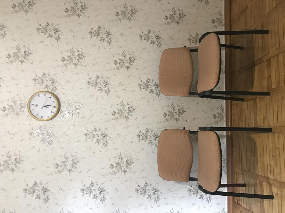 стільці офісні, світло коричневі