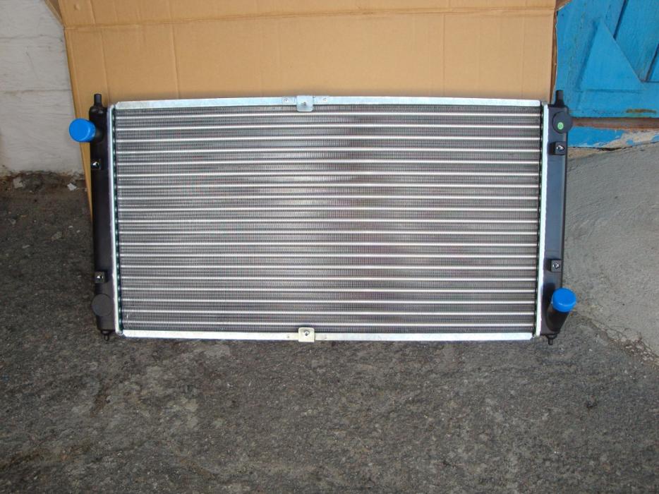 Радиатор водяного охлаждения двигателя  Chery Amulet с 2006 года