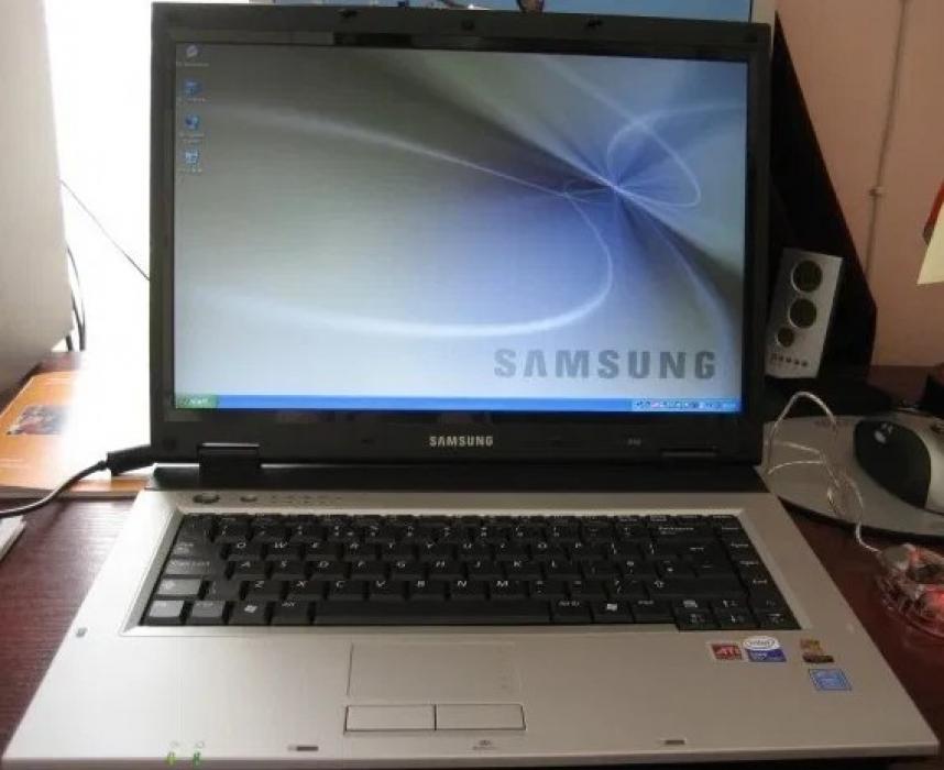 Ноутбук Samsung R40 (в отличном состоянии).