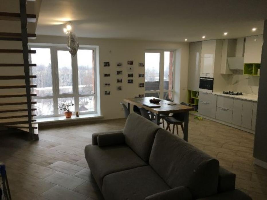 КОД 33088 Продам 3-хуровневую квартиру в Центре с евроремонтом. 