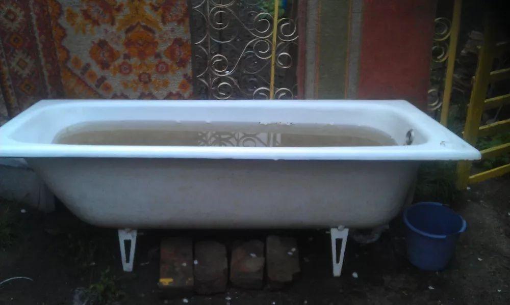 Чавунна ванна 