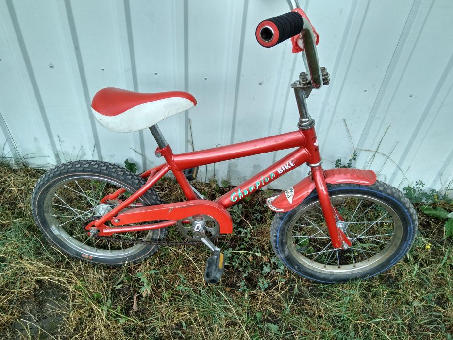 Детский велосипед BMX champion bike 16' б/у состояние хорошее,красный