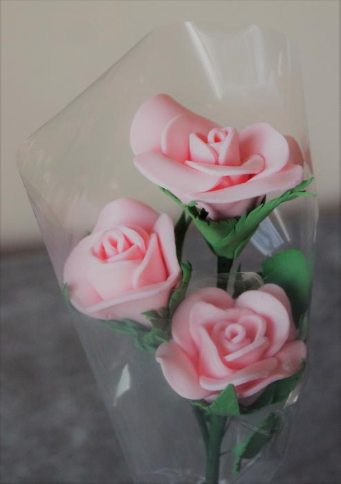 Троянда для коханої до 8 березня