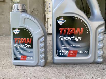 Моторне масло TITAN SUPERSYN 5W30 (5 літрів) 