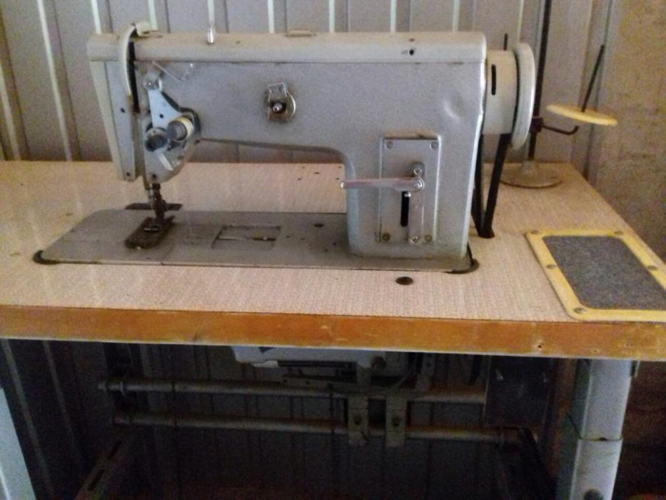 Продам швейну машинку-ПМЗ, промисловий клас 1862