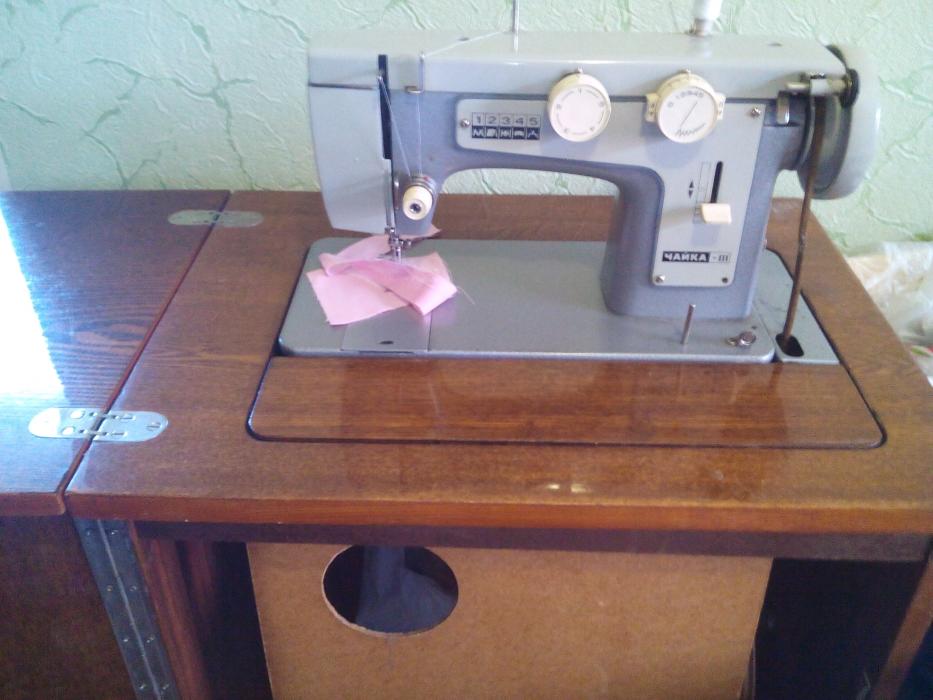 Продам швейну машину Чайка - III 