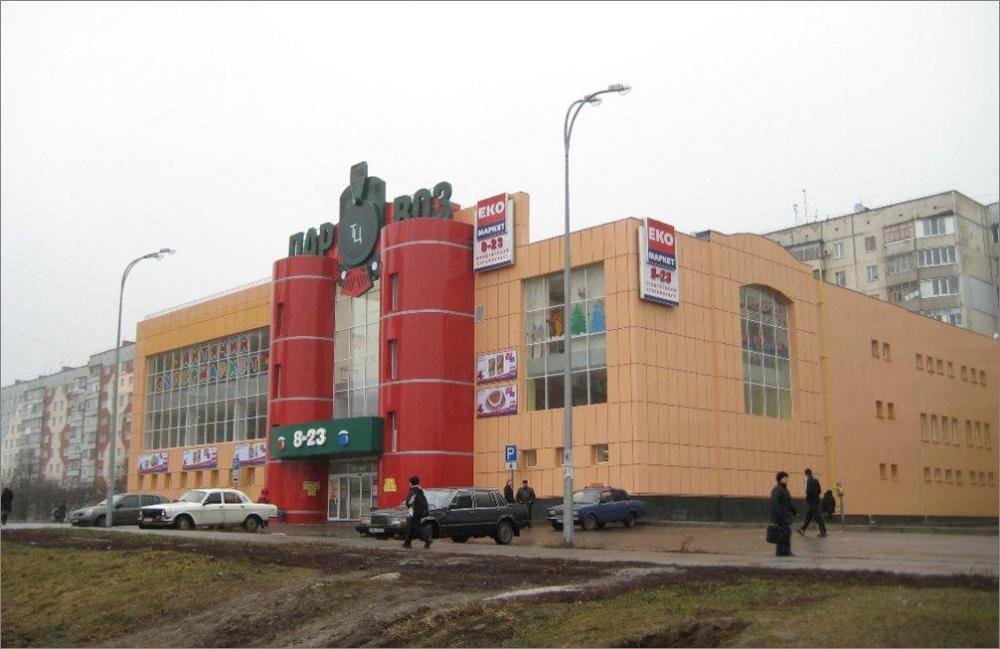 Торговельні приміщення в ТЦ ПАРОВОЗ (2й поверх)