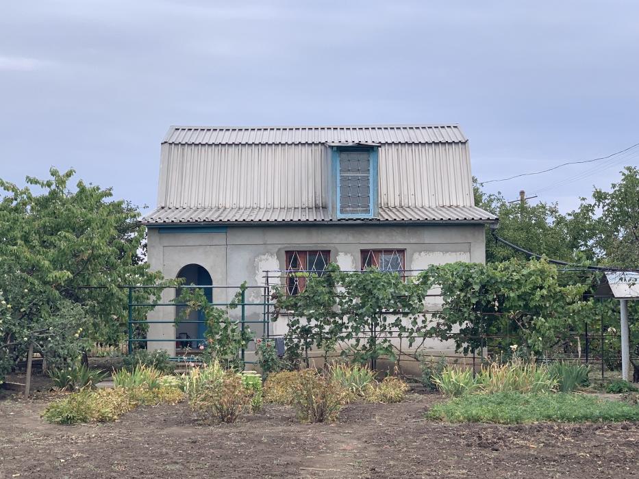 Продам земельный участок с домом (дача), ст. Черноморская